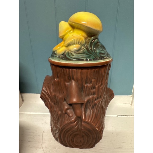 Vintage McCoy Ceramic Mushroom Tree Stump Cookie Jar USA Made MCM
